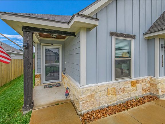 2nd image of 2850 Messenger Way