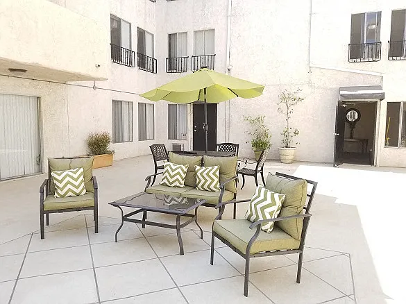 Lomita Apartments — Photo 19