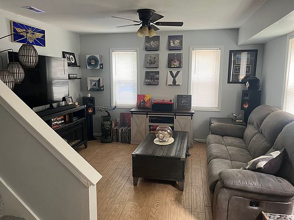 5th image of 4529 Pleasure Ave