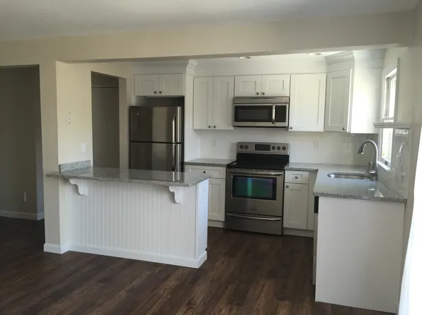 97 Carriage Path S, Milford, CT 06460