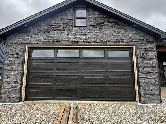 3rd image of 39 Robert Allen Ln