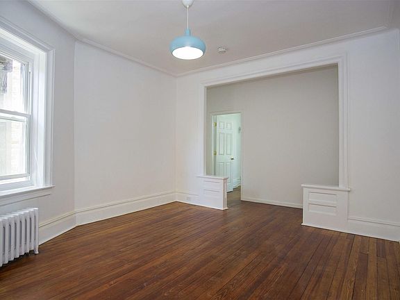 5th image of 59 Hopkins Ave APT 3R