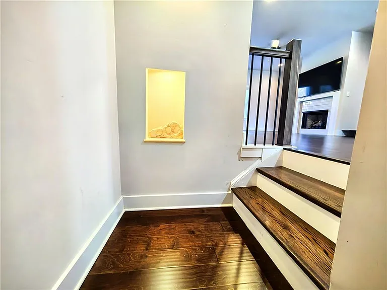 3797 Oxford Cir — Photo 17