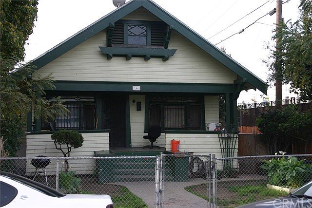 2nd image of 244 W 61st St