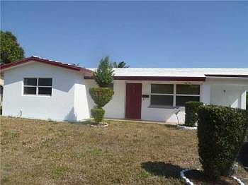 5th image of 4241 NW 27th St