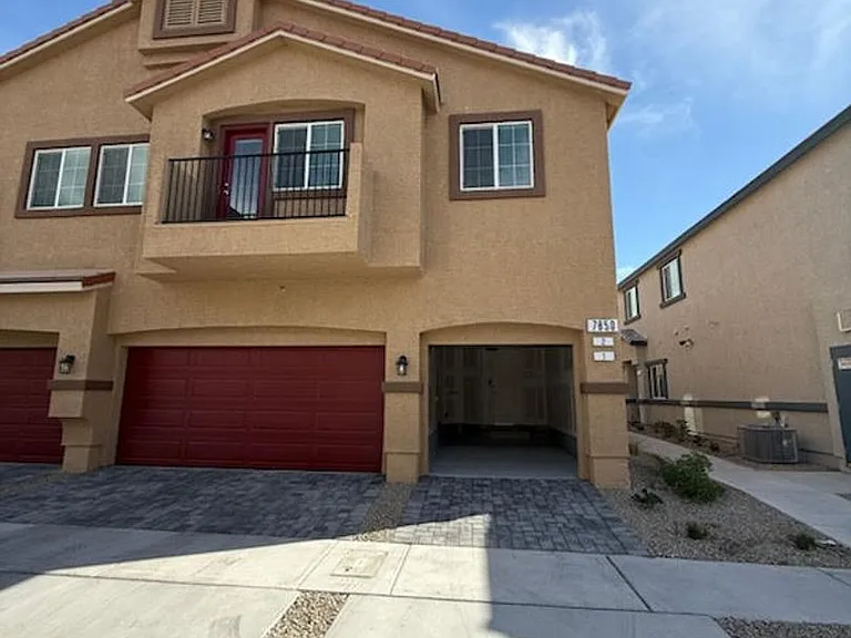 7850 Aurora Sky St #1 — Photo 2