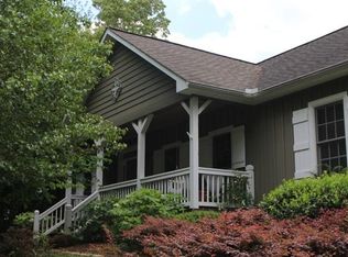 356 Star Mountain Dr, Clayton, GA 30525