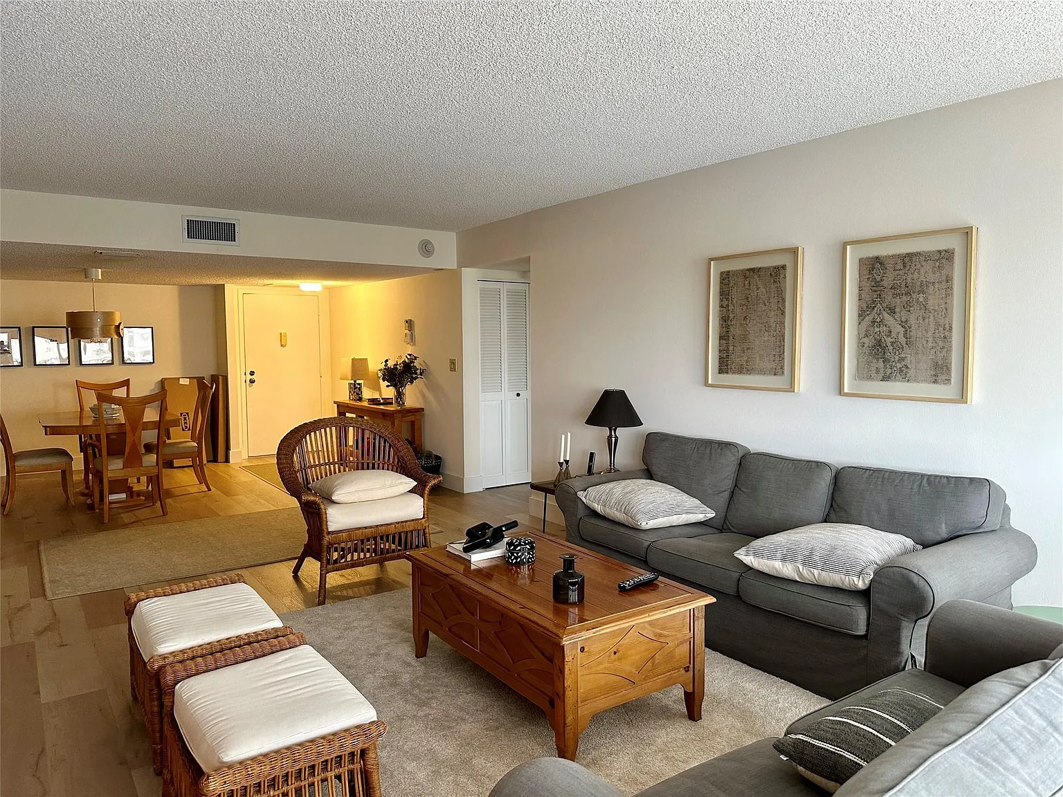 2 bed, 2.0 bath, 1400 sqft, $5,500 — Photo 4