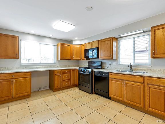 4th image of 1403 S Navajo Street