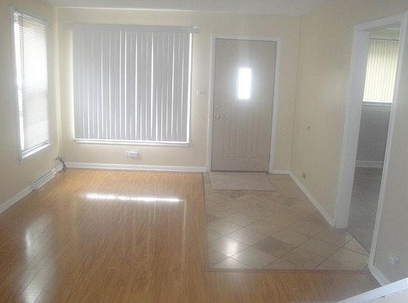 3rd image of 135 23rd Ave