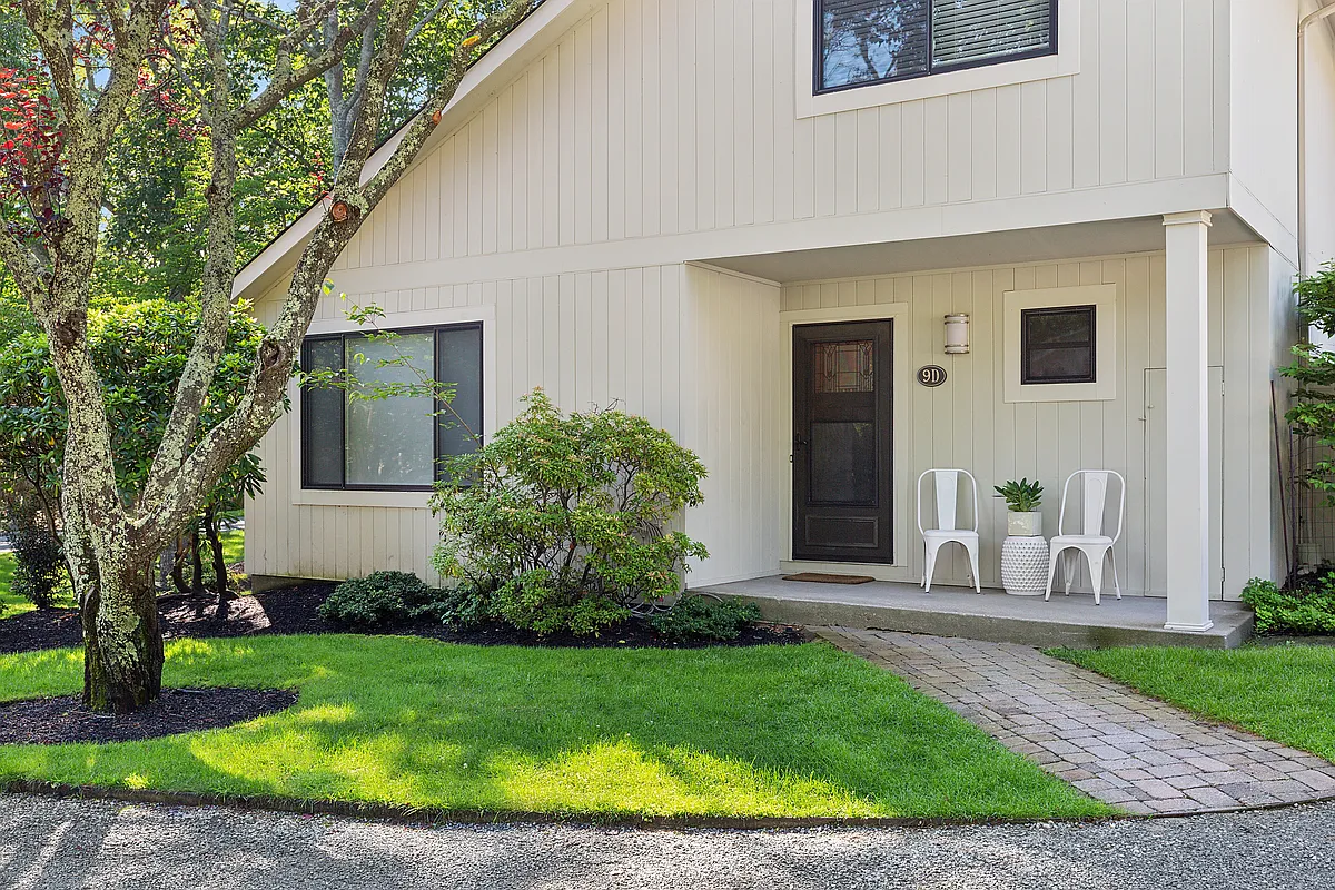 Building Photo - 197 Treescape Dr #9D