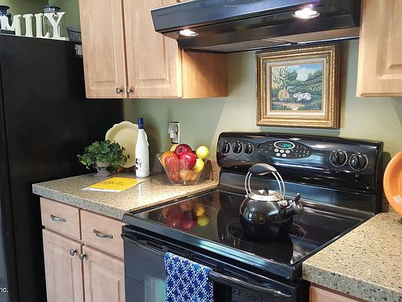 4th image of 7610 Baymeadows Cir W APT 302