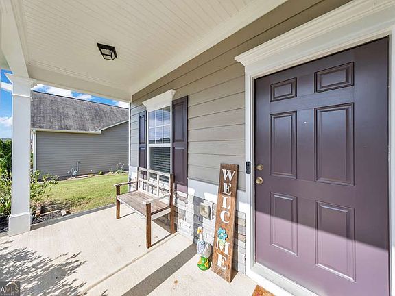 3rd image of 133 Couper Way