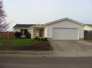 610 SE Mountain View Rd, Estacada, OR 97023