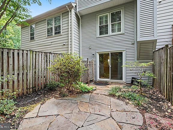 4th image of 15067 Maple Glen Ct