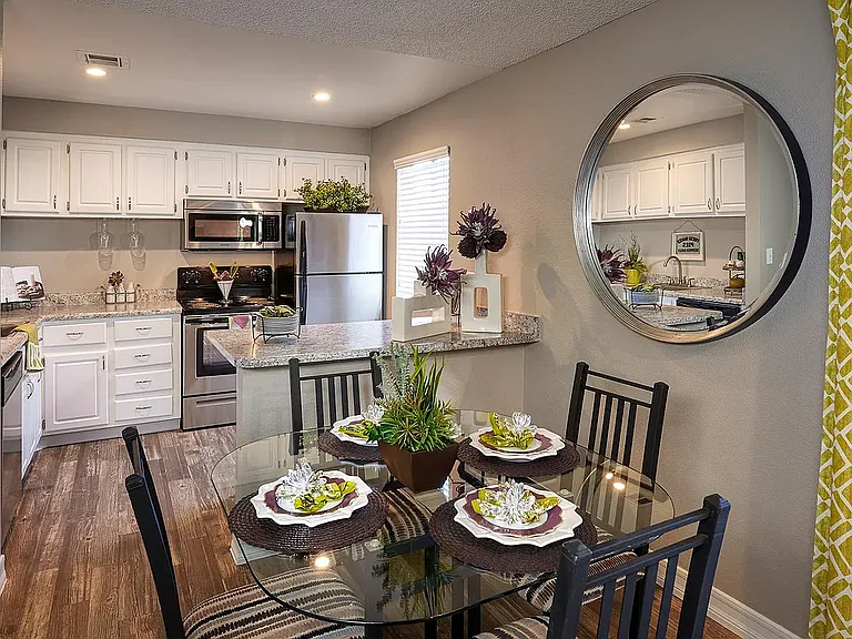 Chandler Meadows Furnished Apartments — Photo 24
