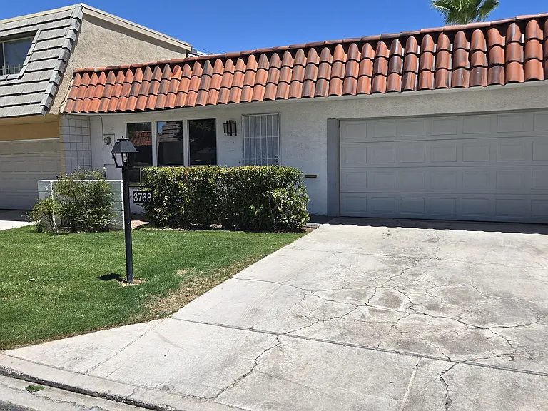 3768 Decade St — Photo 2