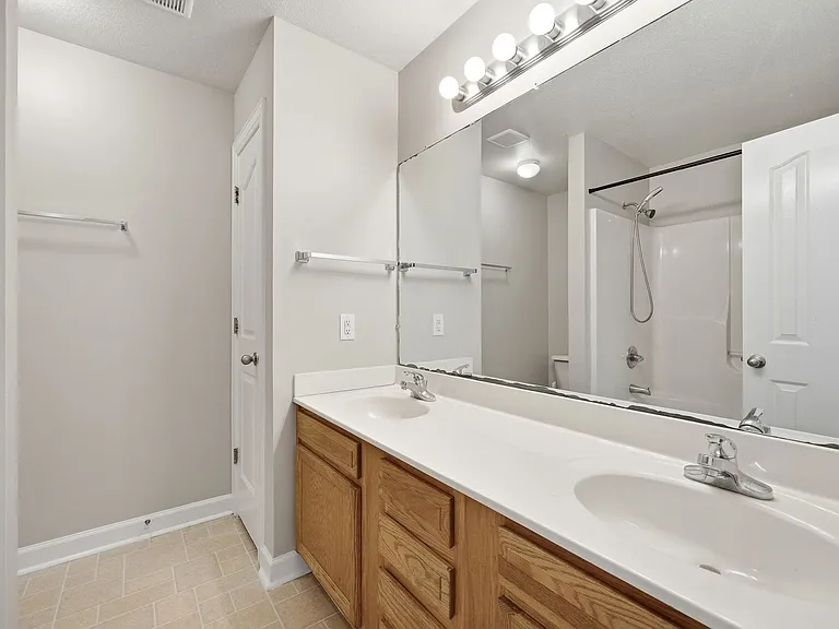 404 Springwood Dr — Photo 19