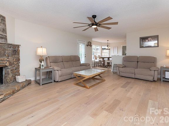 2nd image of 21 S Lindon Cove Rd #3