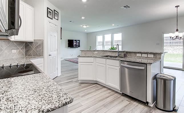 1st image of 177R Crimson Ln