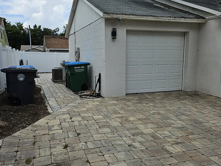 811 Douglas Ave — Photo 2