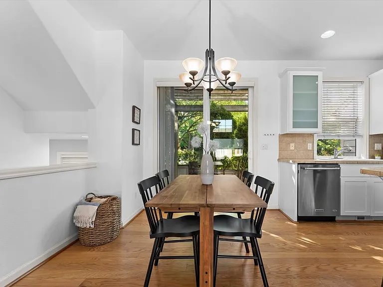 2352 NW Brewer Ln — Photo 12