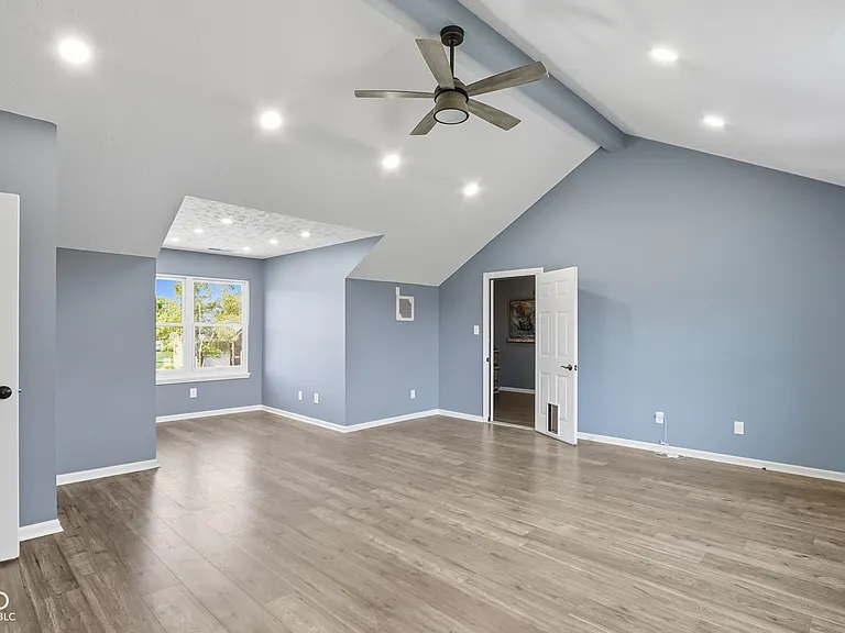 7975 Meadow Bend Cir — Photo 47