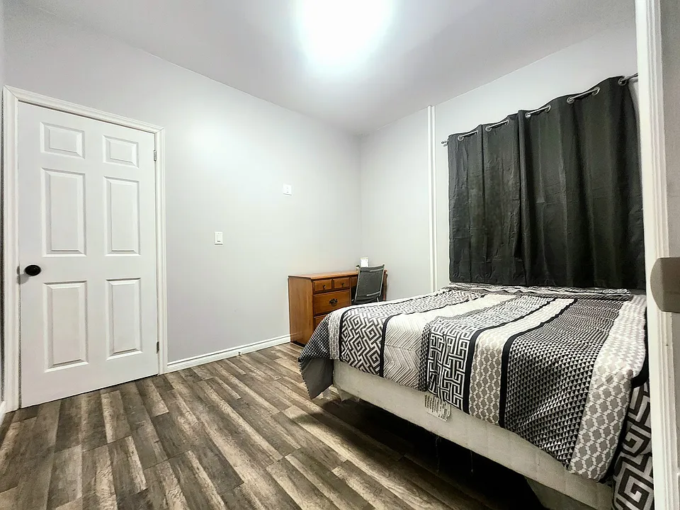 329 Randolph Ave #1-2