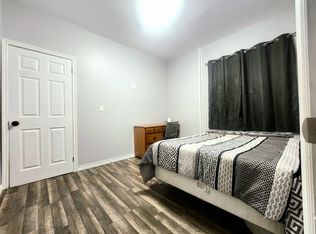 329 Randolph Ave ROOM 1-2, Windsor, ON N9B2T4