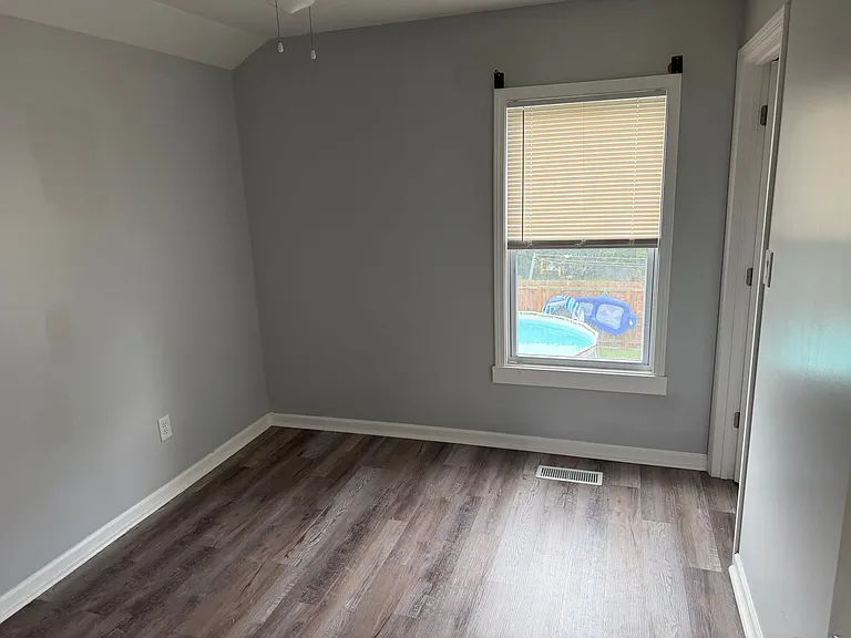 1808 Lawn Ave — Photo 14