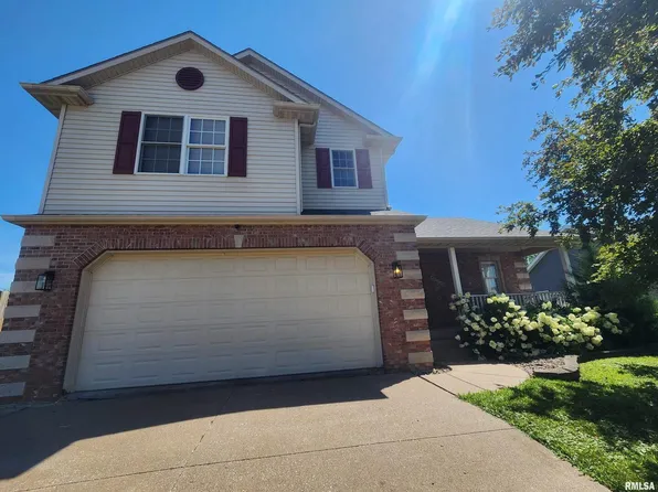 4029 W Columbia Ave, Davenport, IA 52804