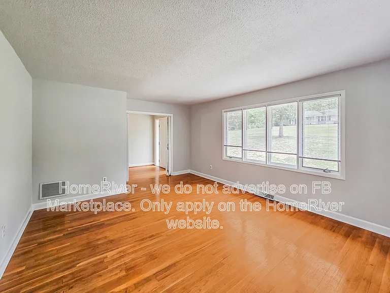 3002 Club Dr — Photo 6