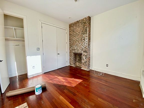 3rd image of 182 Jefferson St #2A