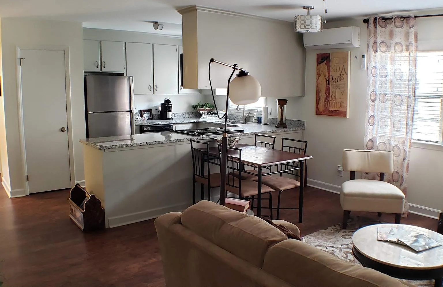 2 bed, 810 sqft, $1,695 — Photo 3