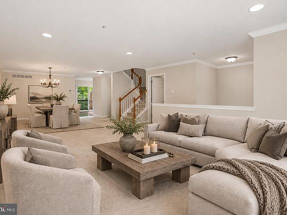 2nd image of 475 Glenn Rose Cir