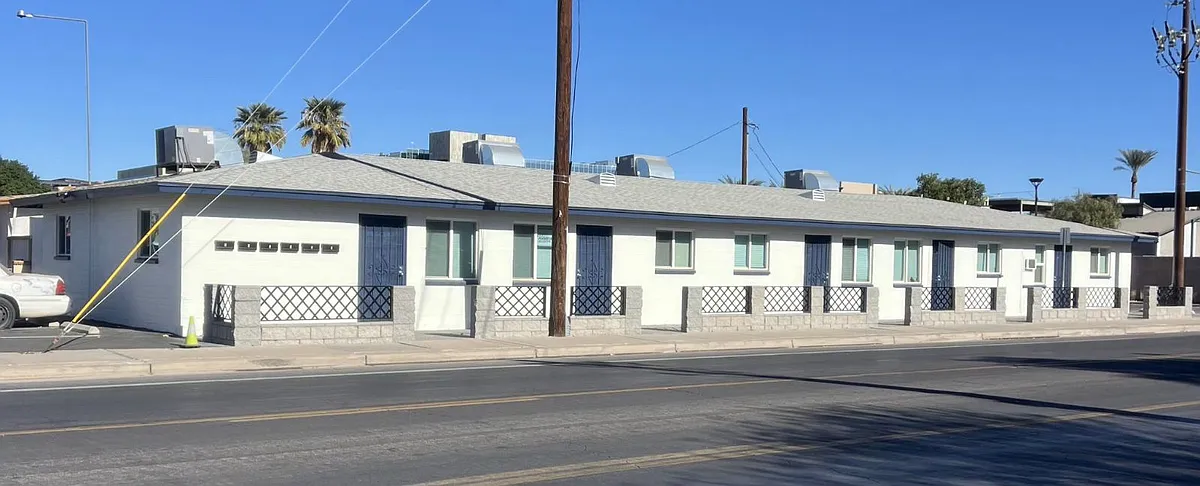 Building Photo - 299 S Oregon St #4