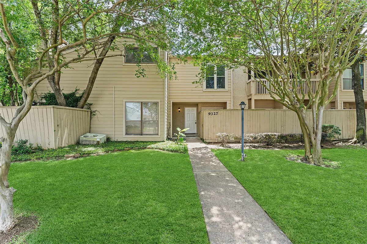 Building Photo - 9327 Pagewood Ln