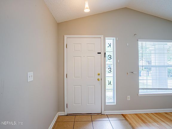 3rd image of 673 MACKENZIE Circle