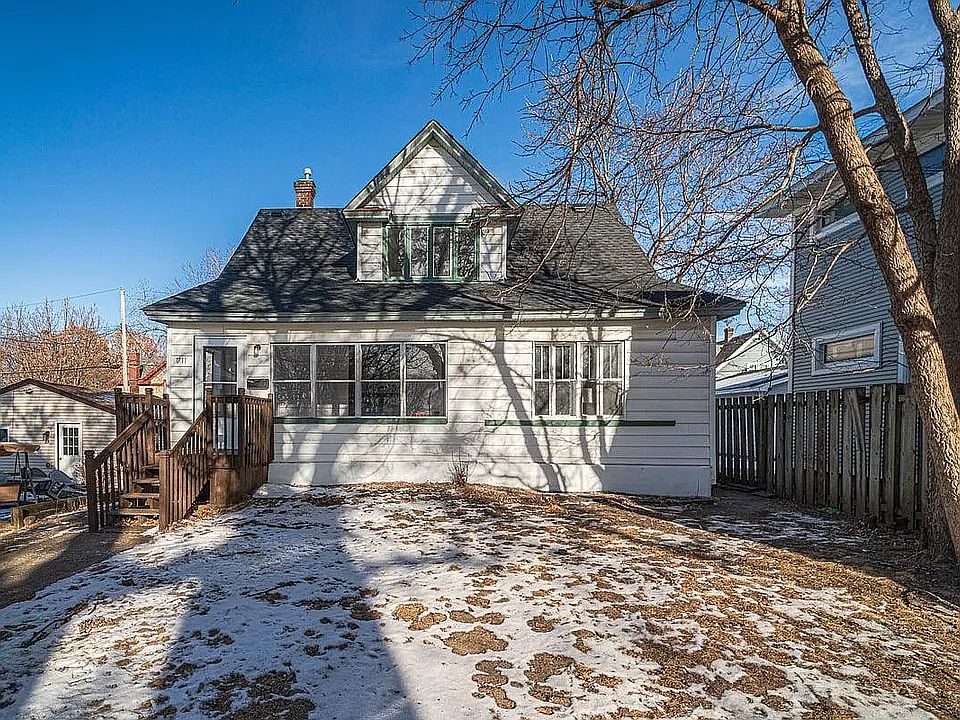 1st image of 1711 22nd Ave NE #1711