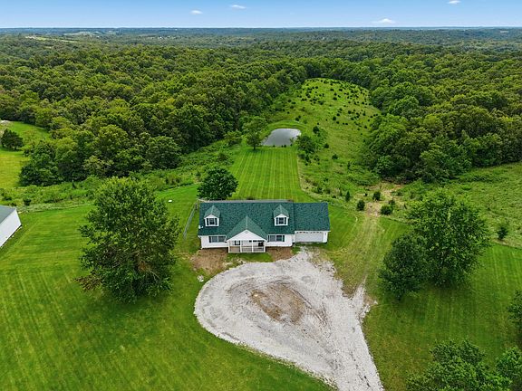 2nd image of 205 Eagle View Ln