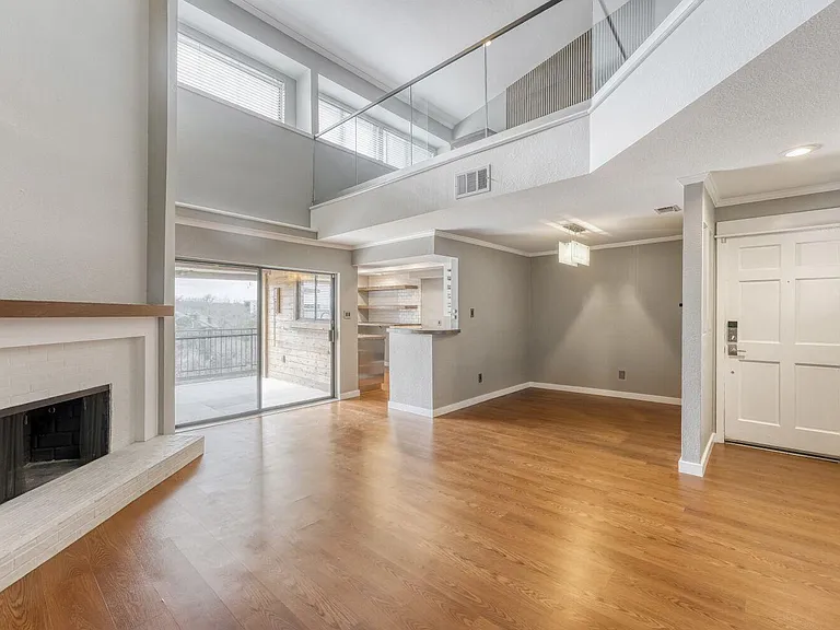 8200 Neely Dr #214 — Photo 2
