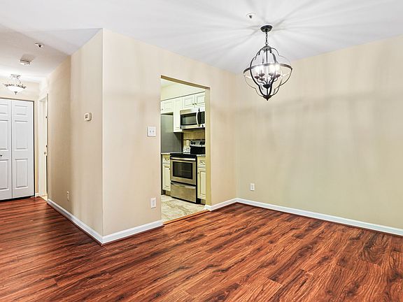 4th image of 4934 Columbia Rd APT 1