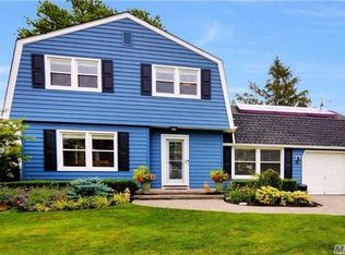 5 Katie Ct, Lake Grove, NY 11755