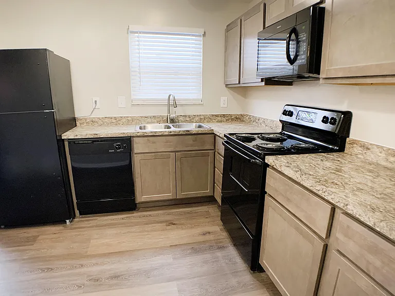 Revere Village Apartments — Photo 40