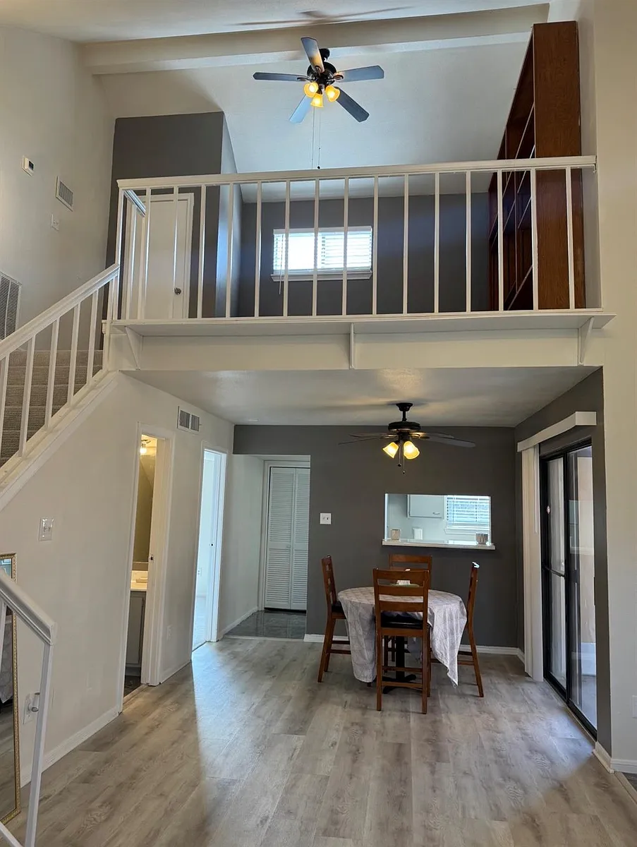 Photo 2 of 26 - 3130 Walnut Bend Ln #424 - Houston, TX Building Photo - 3130 Walnut Bend Ln #424