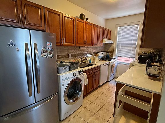 5th image of 24-23 26th St #2