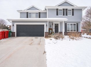 402 NW Winterberry St, Ankeny, IA 50023