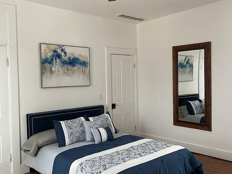 183 S Paint St #B — Photo 9