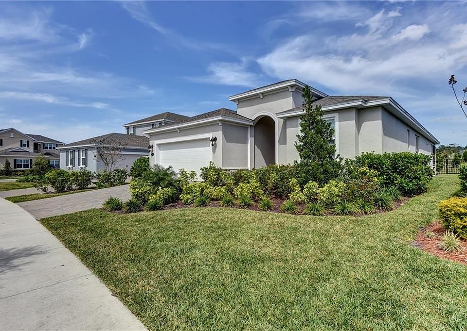 1st image of 1015 S Victoria Hills Dr N