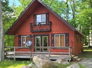 6270 Park Pl, Tobyhanna, PA 18466